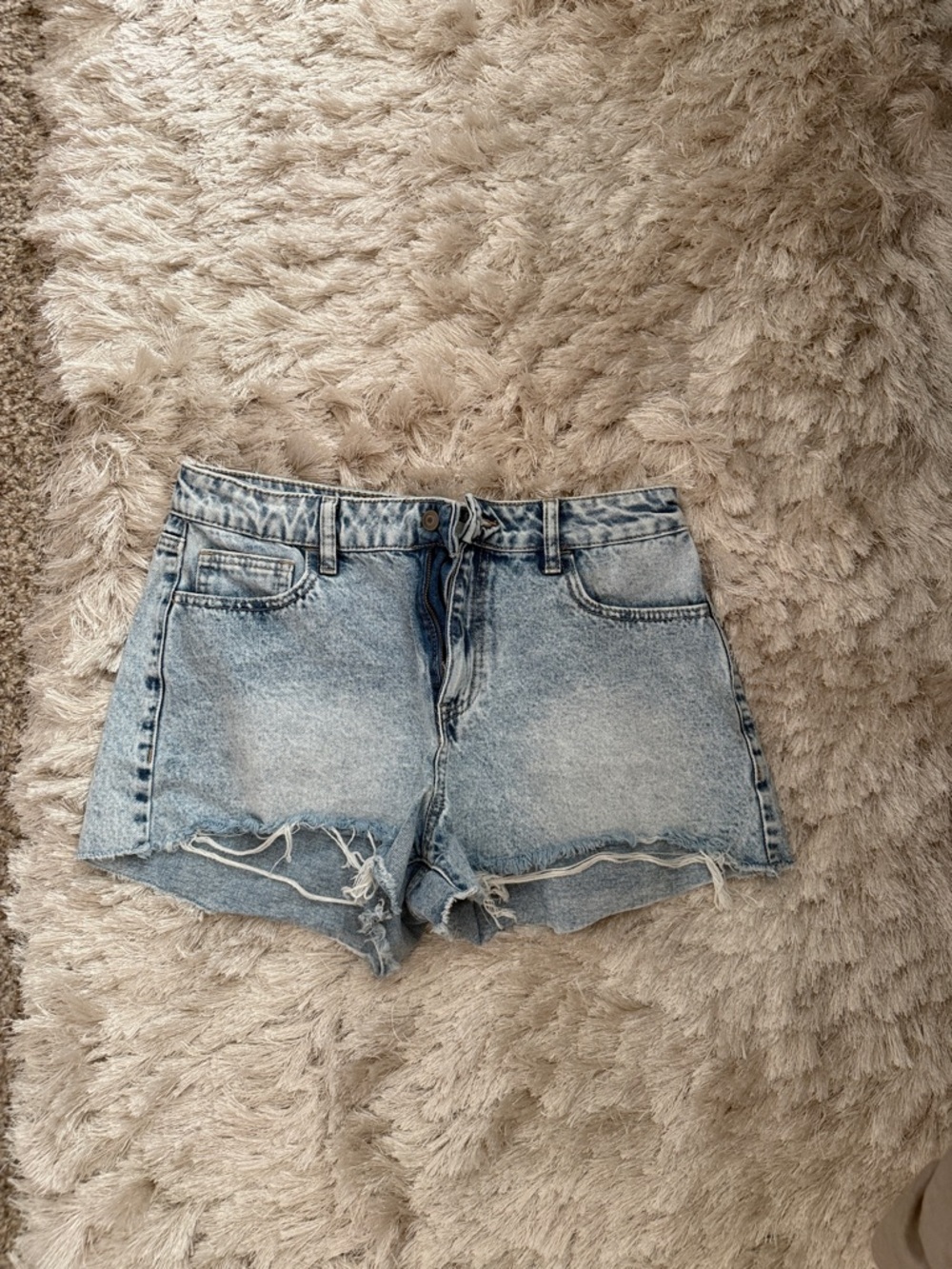 Altar’d State Women’s Light Wash Distressed Denim Shorts